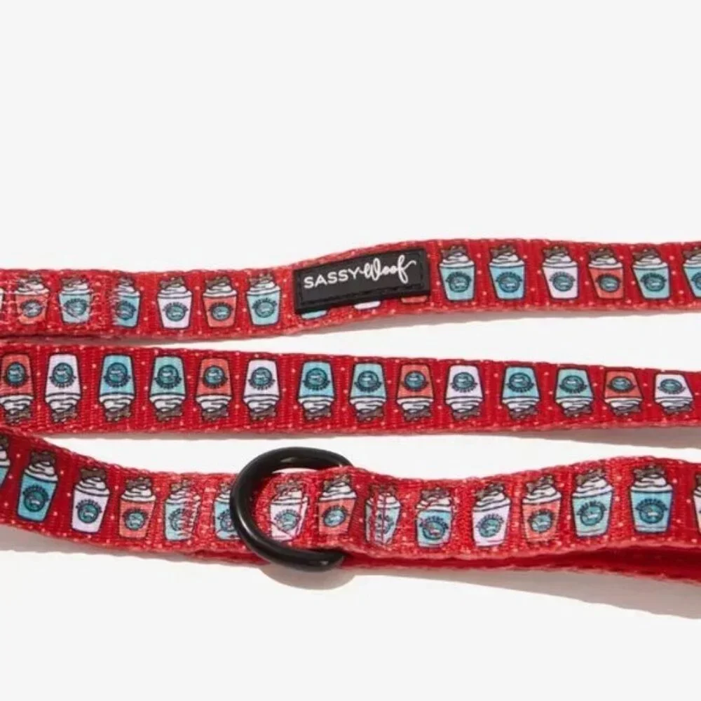 Sassy Woof Walkie Pack Leash and Clip Puppuccino Brand New